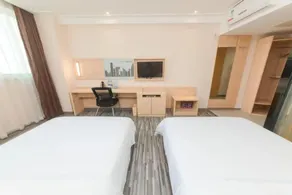 City Comfort Inn Guangzhou Hanxi Changlong Shiqiao Metro Station - Image 3