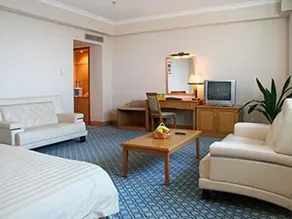 Kunming Greenlake View Hotel - Image 5