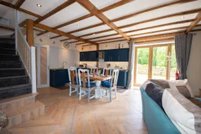 Lavender Breeze Krec-Heur Retreat - Image 3
