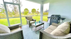 New house with canal view in Cape Coral - Image 4