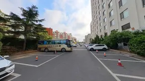 Qingdao Sifang Hotel East Building (Taidong Pedestrian Street Small Village Subway Station) - Image 5