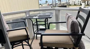 Pacific Breeze Right Next to Huntington Beach Pier! Steps from Beach!! - Image 4