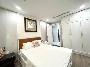 D'Le Roi Soleil Apartment & Suites with Lake View - Image 5