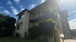 Comfortable Room in Spacious Greenacre Home - GA1 - Image 4