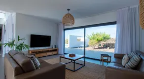 North Shore Villas, Villa MAKAI, Heated & Shared Pool - Image 2