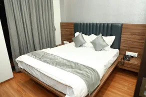 Hotel Maharaja - Image 2