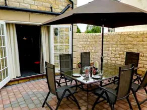 Five Star Stays - Image 5