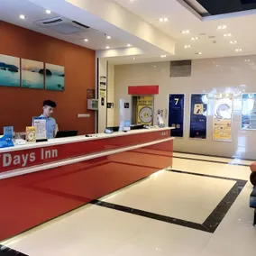 7 Days Inn Guangzhou High-Speed South Railway Station Huijiang Metro Station - Image 2