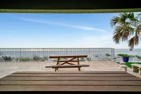 Stones Throw Beachfront Family Suite #3 VIEWS - Image 4