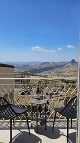 Modern Hillside Retreat with Panoramic Views - Image 3