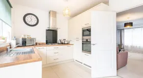Convenient & cosy 3 bed house - Image 3