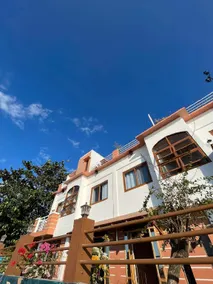 Inaro Beach House - Image 4