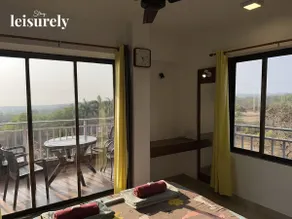 StayLeisurely Ocean Pearl 2BHK, Guhaghar Sea View - Image 3