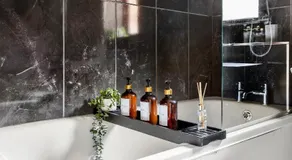 City Centre Retreat & FREE PARKING - Image 4
