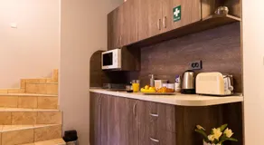 La Piazza Hotel - Image 2