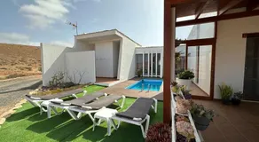 Private villa with pool in the mountains - Image 4