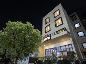 Townhouse Meera Bagh - Image 2