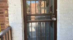Prime location - Cozy 3bd near downtown! Free parking & fast WiFi! - Image 5
