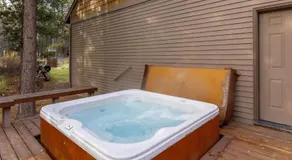 Besson Getaway- 5 min to Village Riverfront - Image 5
