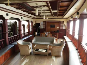 Aqua Jumbo Houseboat - Image 4