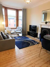 Beautiful & spacious 2 bed apt in Glasgow West End - Image 2