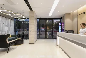 City Comfort Inn Yulin Youth Square 1st People's Hospital - Image 4