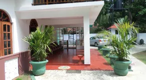 Mayura Rest Inn - Image 4