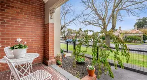 Boutique Heritage Studios On Ryrie street OPPOSITE HOSPITALS Geelong CBD - Image 4