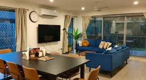 Deluxe Fully Air-conditioned 4BR House with Movie & Family Room - Image 3