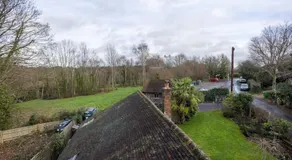 3 bed penthouse above quaint pub - Image 5