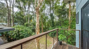 Beautiful high-set studio close to beach - Image 4