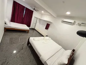 Waters Edge Resort - Villa With Private Pool - Image 2