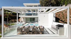 Luxury Villa Alma Pool, Garden & Parking - Image 5