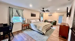 Canterbury Suites B&B - Image 2