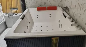 Hotel Lotus - Image 5