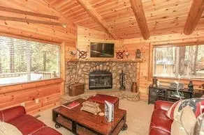 Catalina Creekside Cabin - Image 2