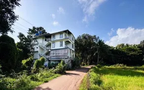 Bay Village Inn - Image 5
