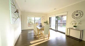6 Bedrooms Contemporary Big House at Pakenhem - Image 3