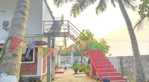 Funky Art Beach House - Image 5