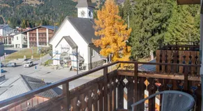 Apartment with mountain view - Image 3