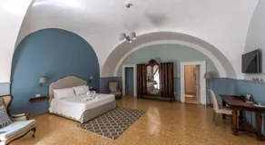 Aragonese Luxury Rooms - Image 2