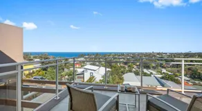 Brand new house, amazing views, walk to the beach! - Image 5