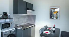 Lumineux appartement,3' de la gare, Terrasse, équipé fibre,bonsejour19 - Image 3