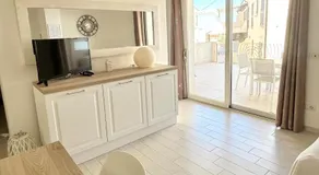 Appartamento incantevole con piscina - Image 2