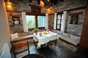 Amalthia Traditional Guesthouse - Image 3