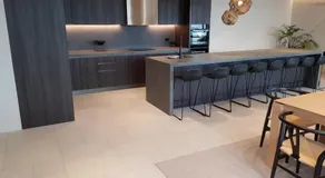 Ivanhoe Apartments - Image 2