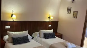 Hostal Camarina - Image 2