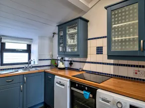 Cottage in Sennen Cove with Stunning Beach Views - Image 5