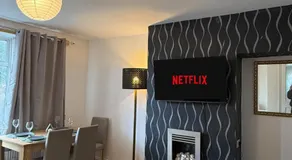 Modern 3 BR Bham HS2 Netflix Free Parking WIFI - Image 3