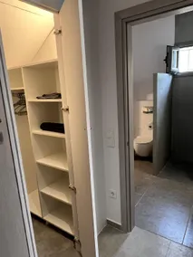 Moderrn & Cozy Studio - Image 4